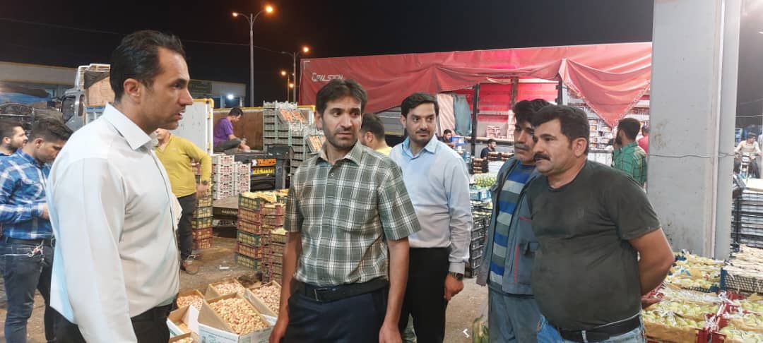 اقدام جهادی مسولان اصناف یاسوج /بازرسی از میدان میوه فروشان شیراز تا یاسوج+تصاویر
